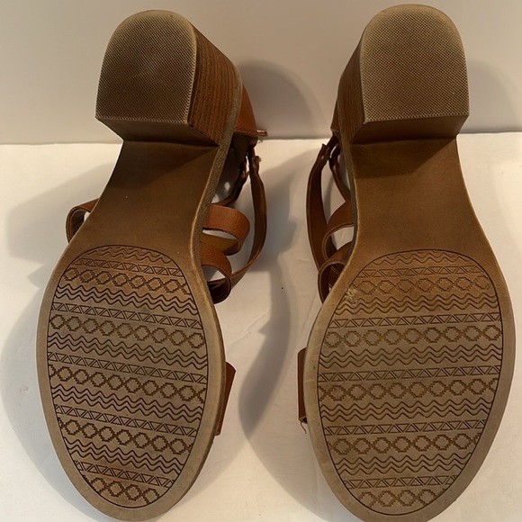 SO Strappy Sandals - Picture 6 of 14